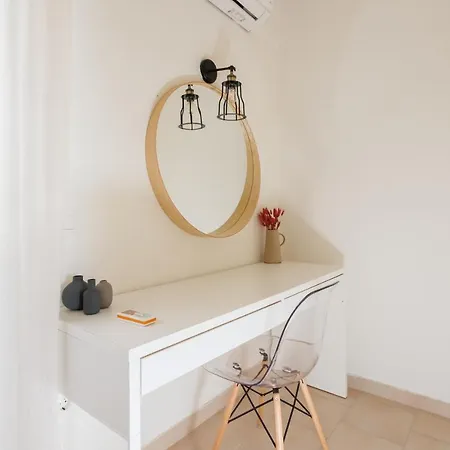 Kallopsia - Menigos By New Era Appartement *