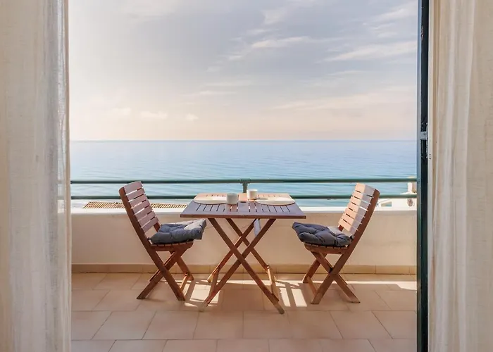 Kallopsia 105 Corfu Menigos By New Era * Glyfada (Corfu)